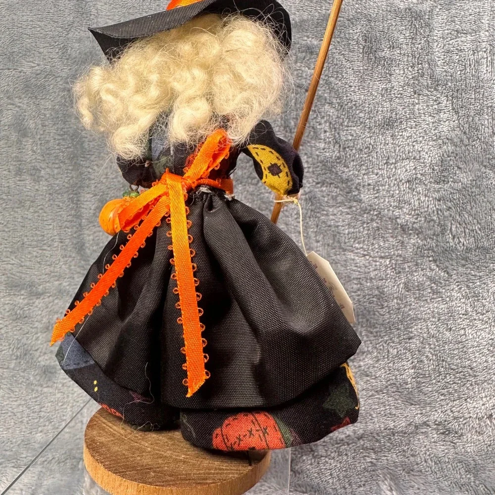 Handmade‎ Halloween Witch Doll on Wood Base Broom Pumpkin Signed Annette